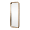 Sierlijke, rechthoekige wandspiegel met een gouden frame.